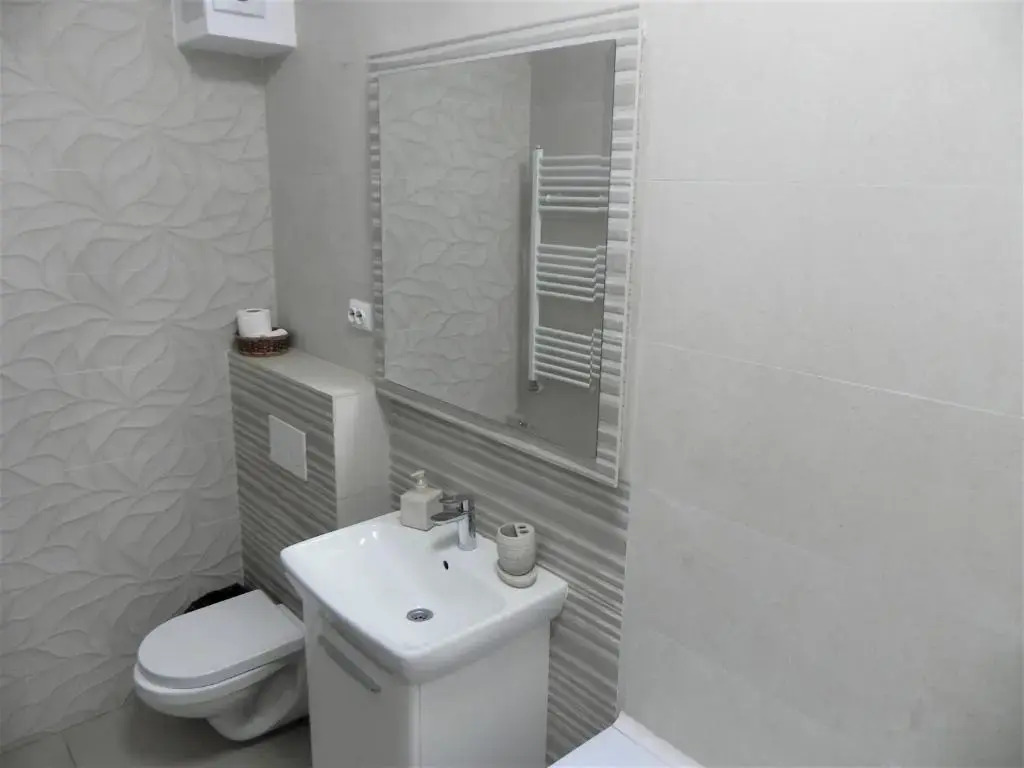 Lovely Apartment 2 Room Palas Mall