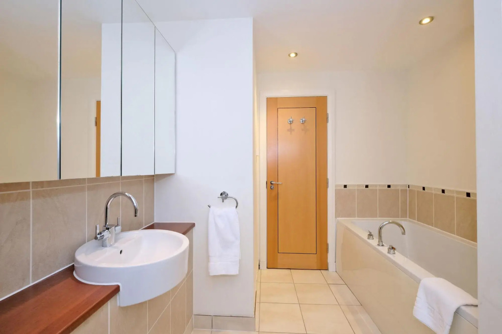Deluxe and Secure Apartment Close to Aberdeen City Centre
