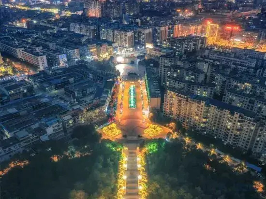 Aidu Chuangxiang Hotel (Yudong High-speed Railway Station)