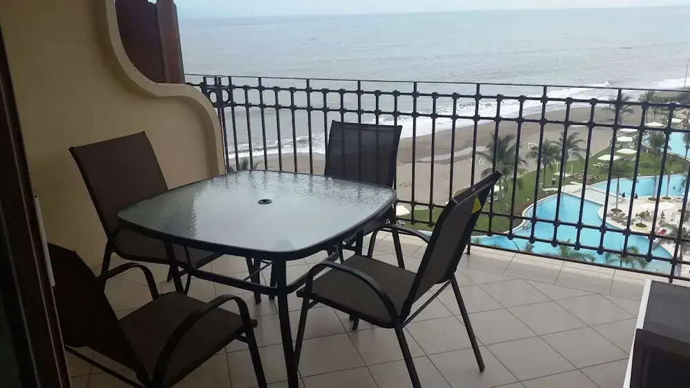 Unlimited Luxury SANMILLAN'S Condo