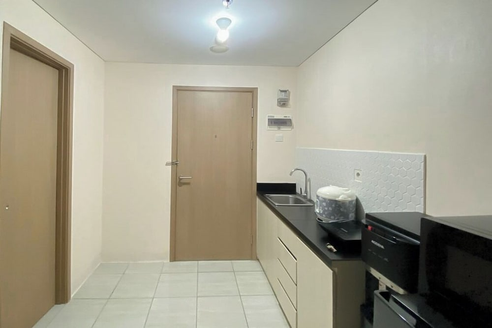 Lovely 1Br (No Living Room) At Apartment Cordova Edupartment Semarang