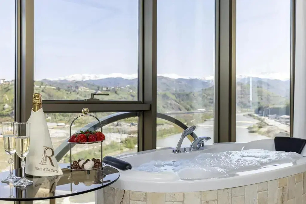 Rossi Luxury Hotel
