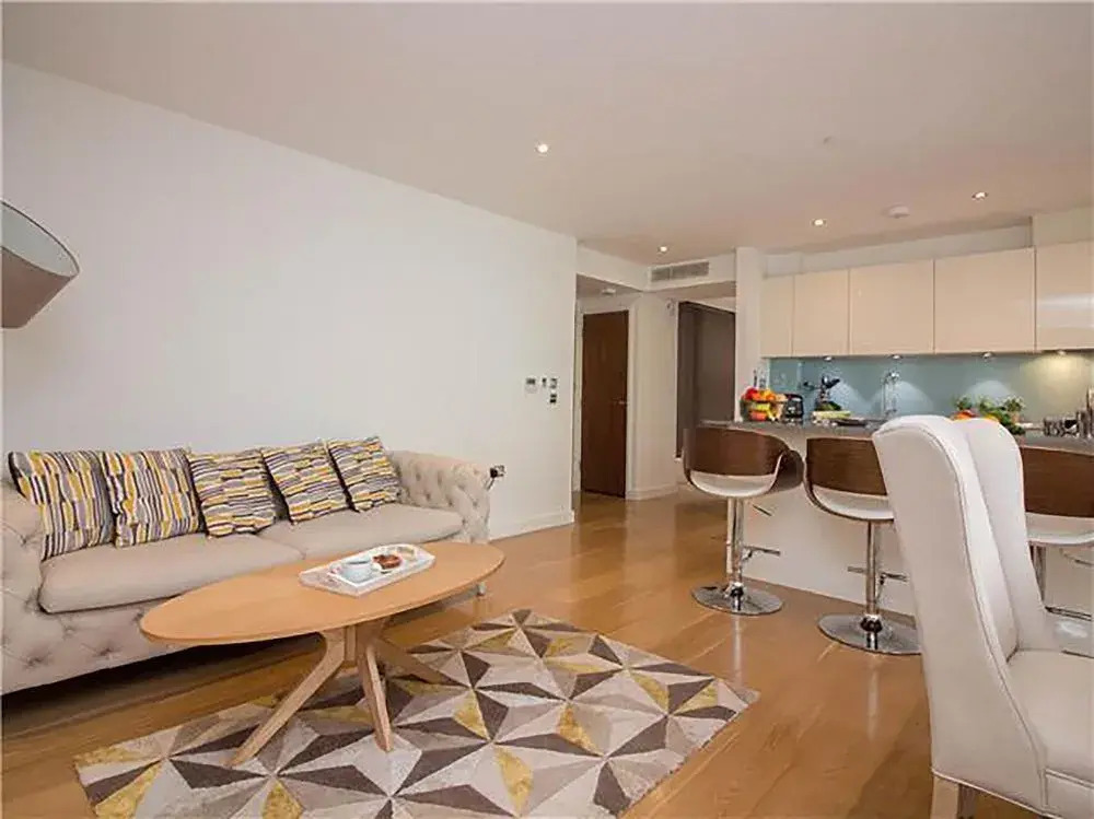 Diamond - Marsham City Apartment