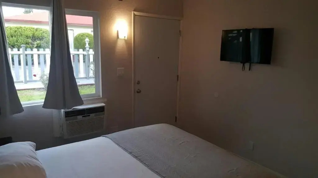 Good Knight Inn Motel