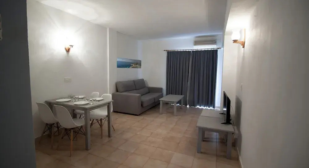 Apartamentos Portinatx