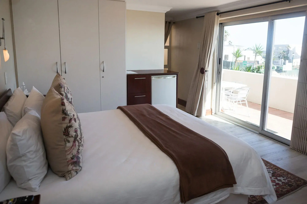 Blaauw Village Guest House