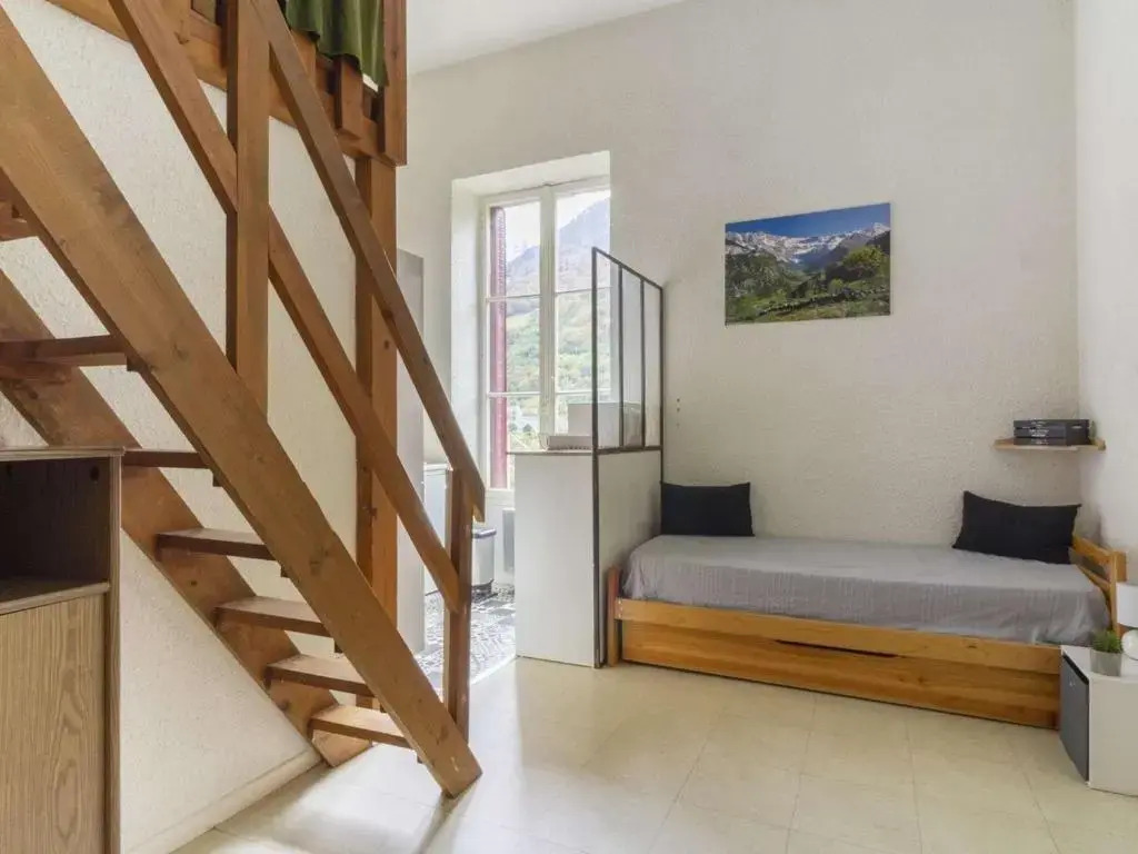 Appartement Cauterets, 2 pièces, 6 personnes - FR-1-401-152