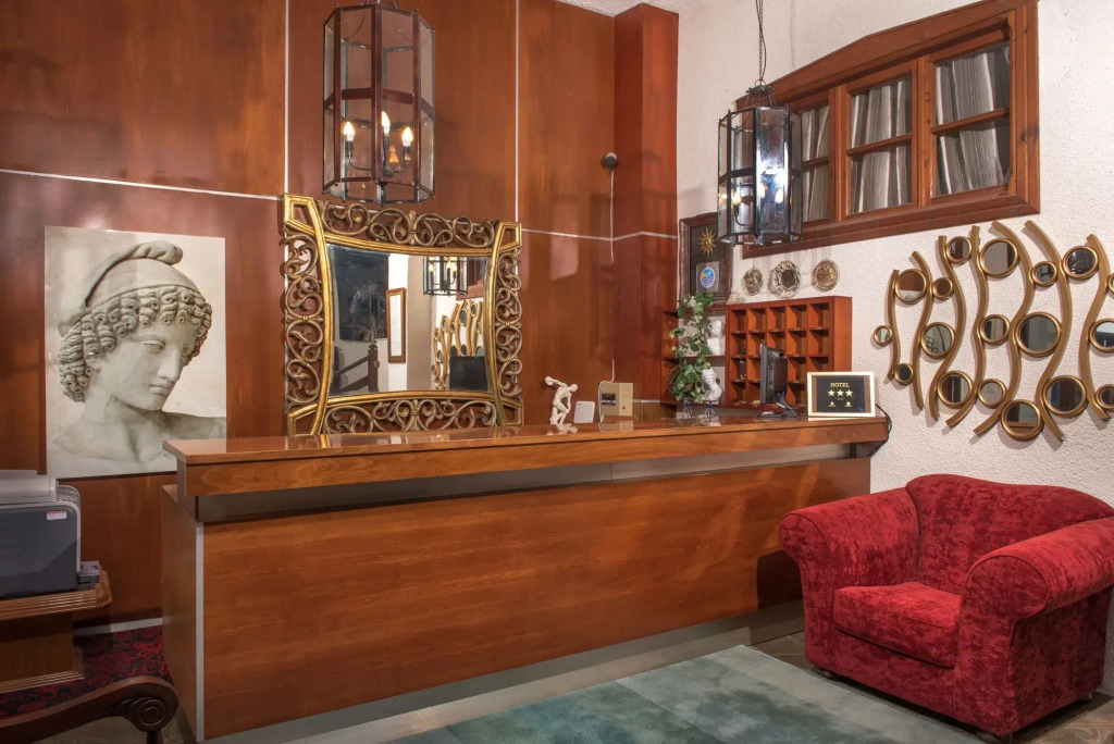Leandros Hotel