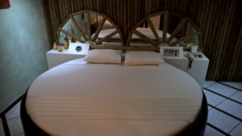 David Plaza Hotel