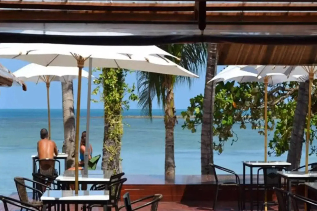 Palm Island Hotel