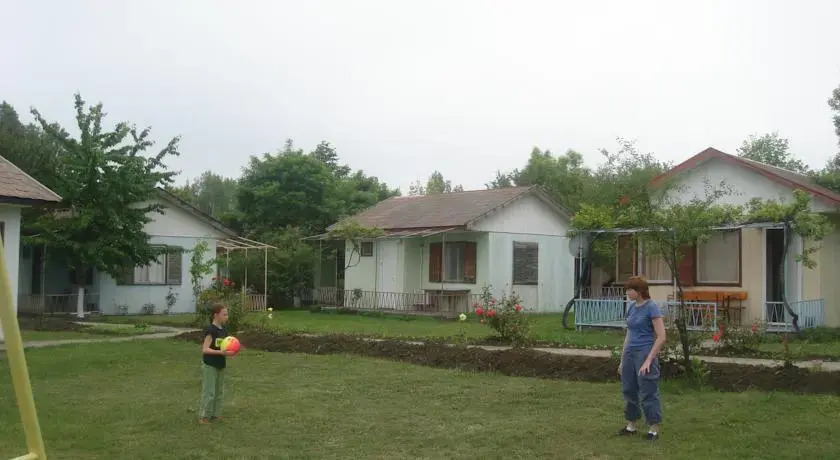 Vestony Bungalows