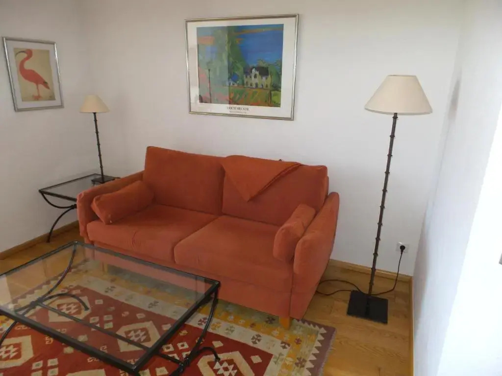 FeWo direkt am Strand mit Meerblick und Südbalkon, Villa Freia 27, Binz
