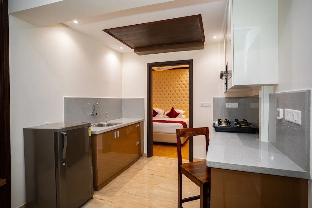 Hotel Silver Cle Hitech City Madhapur