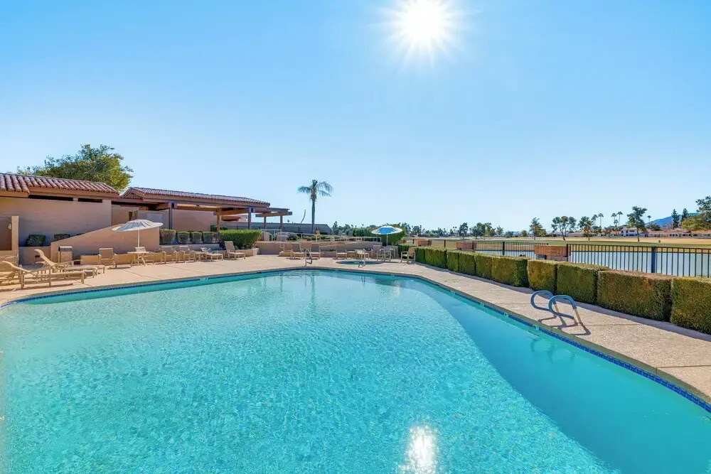 Modern Scottsdale Townhome w/ Heated Pool Access