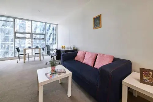 Convenient & Modern 1 Bed Apartment Docklands