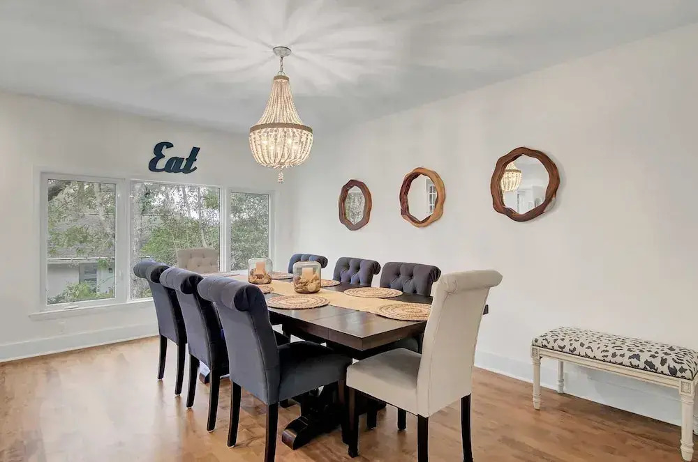 17 Oyster Row by Avantstay Lakefront Charm