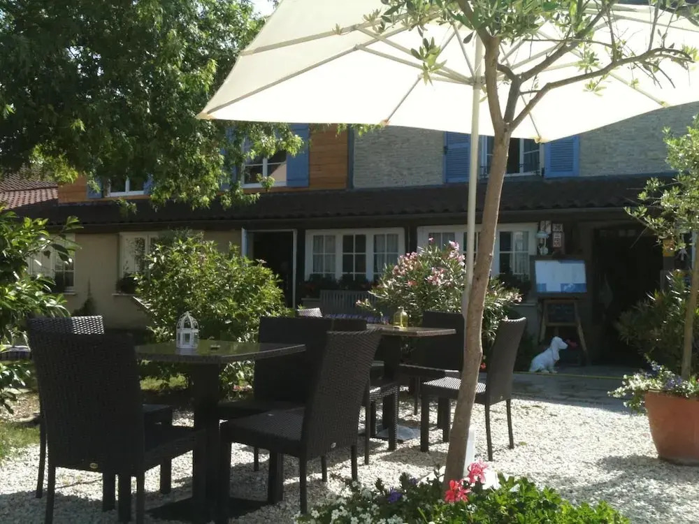 Logis Hotel Restaurant La Grange Du Relais