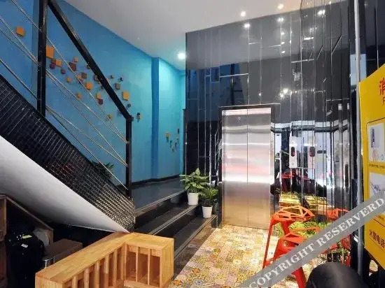 Yiwo Hotel