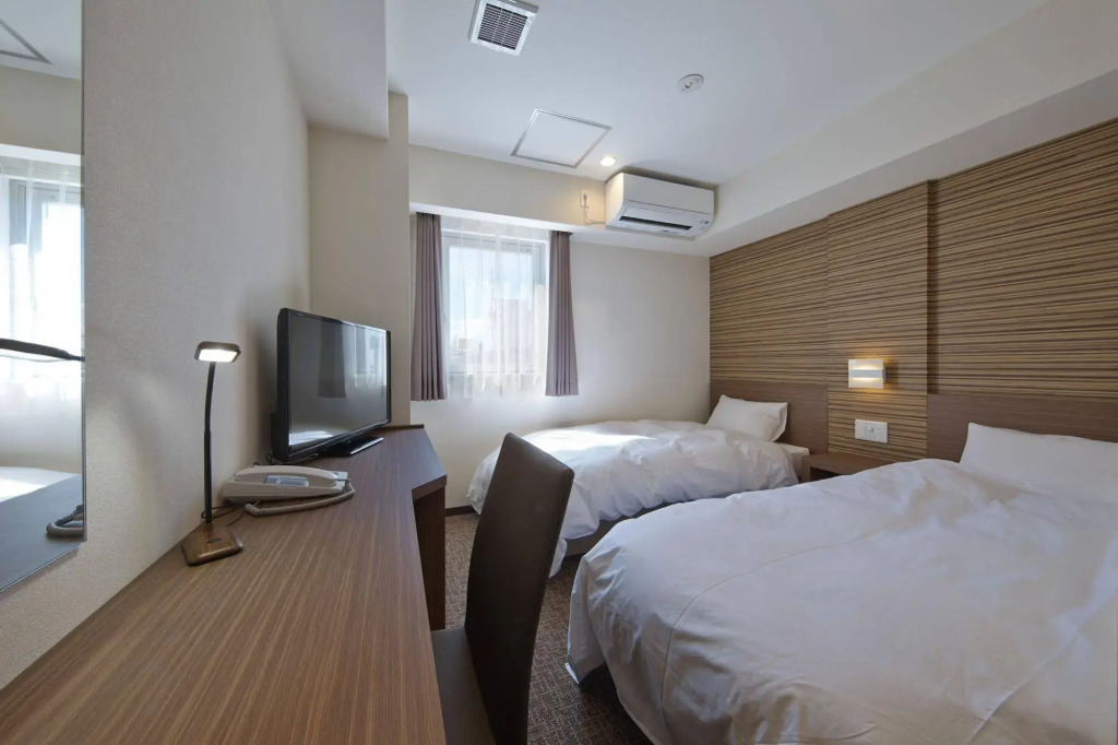 Tennouji Crystal Hotel