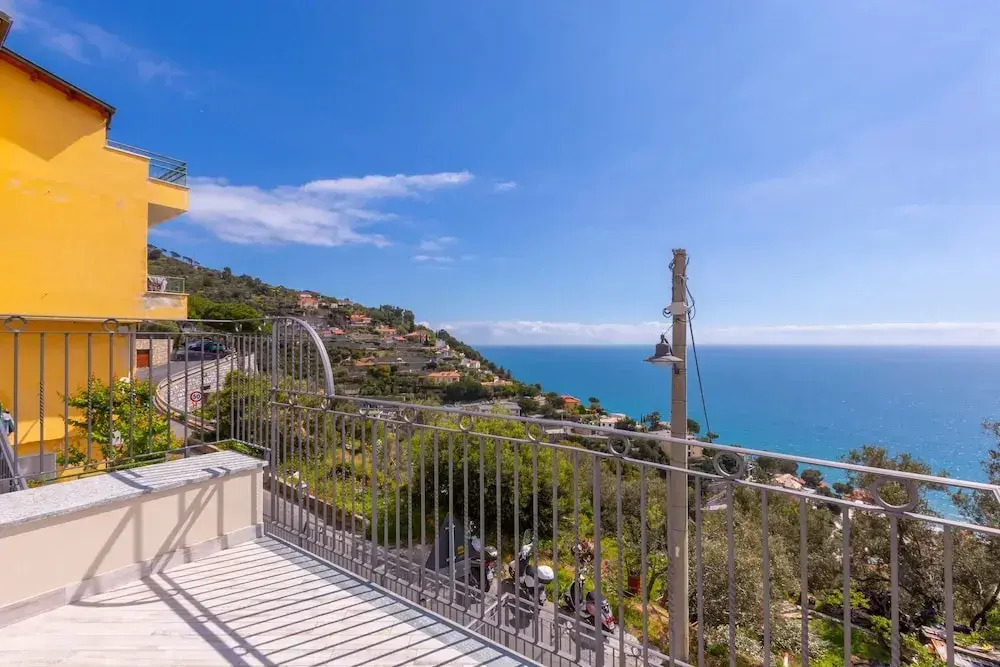 Serena 1 in Alassio With 2 Bedrooms and 2 Bathrooms