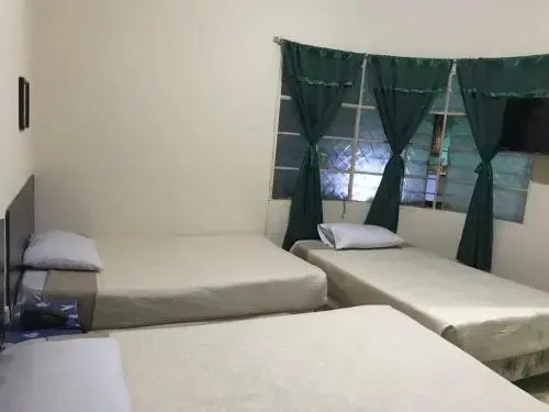 Hotel Mayesstic