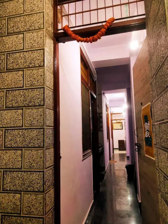 FabHotel Cosy Rooms - Nr Embassies, DU South Campus