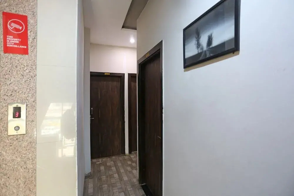 OYO 6325 Hotel Kiran