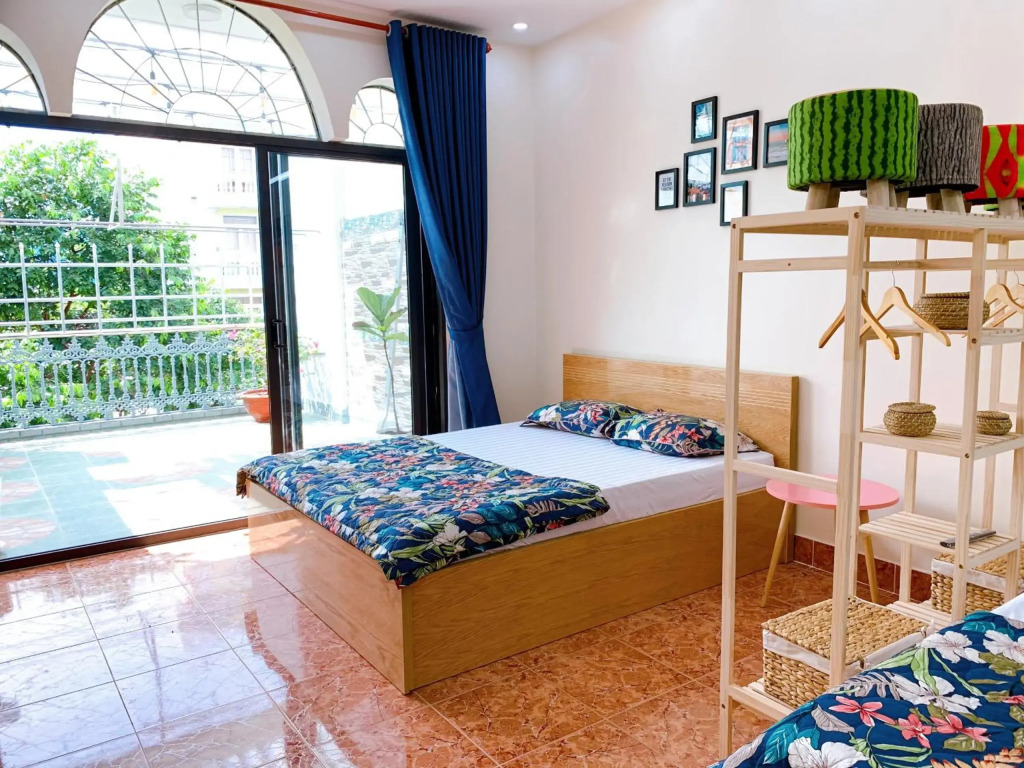 Xoài Xanh Hostel & Villa