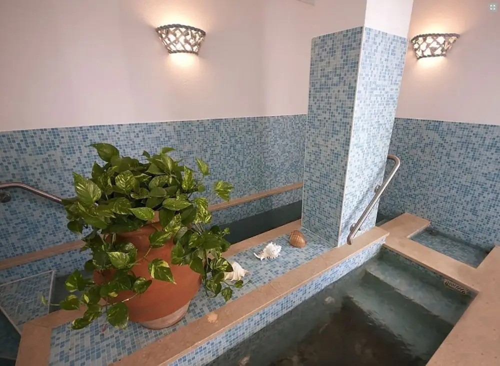 Hotel Monti