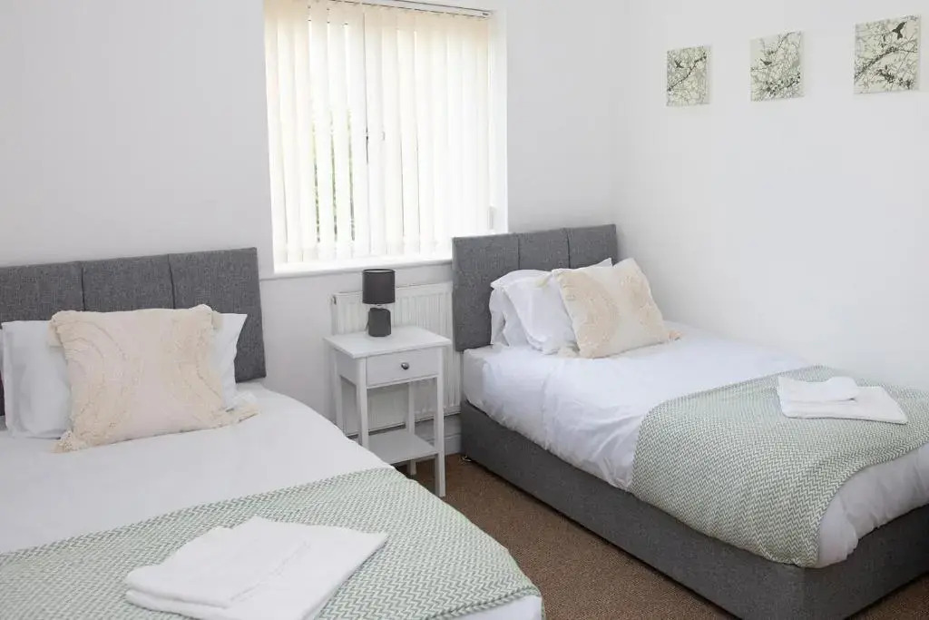 New & Spacious & Contractors & Leisure & Free Parking