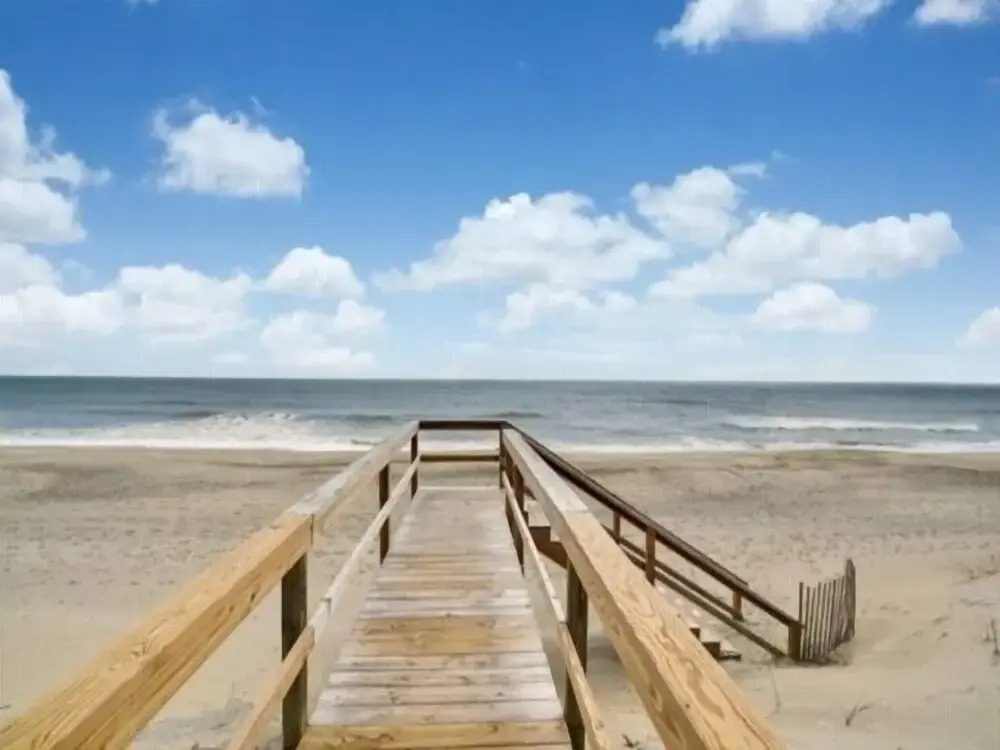 Sandy Toes - Unbeatable Location Within Biking Distance To Dining, Shops, And Entertainment! 2 Bedroom Condo by Redawning