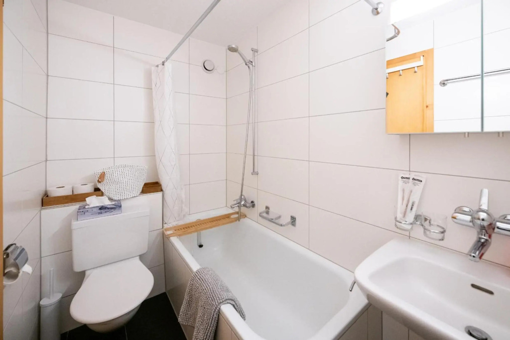 Agrimonia - möbilierte Ferienwohnung mit Balkon