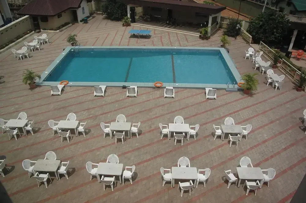 Dolly Hills Hotel