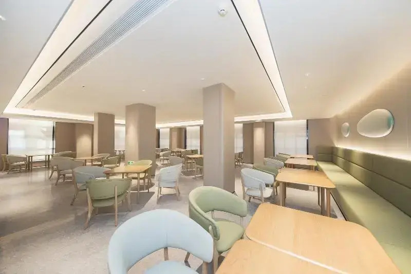 Ji Hotel (North Plaza, Ningbo Railway Station)