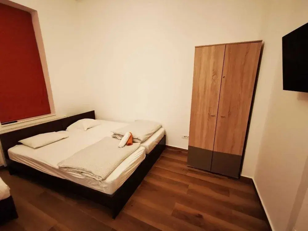 Central Accomodation PIATA ROMANA