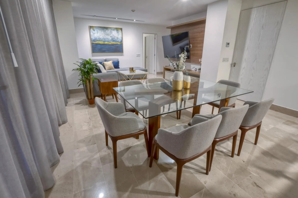 Stunning 3BR Apartment Best Location Near 5th Avenue The Beach Amazing Amenities
