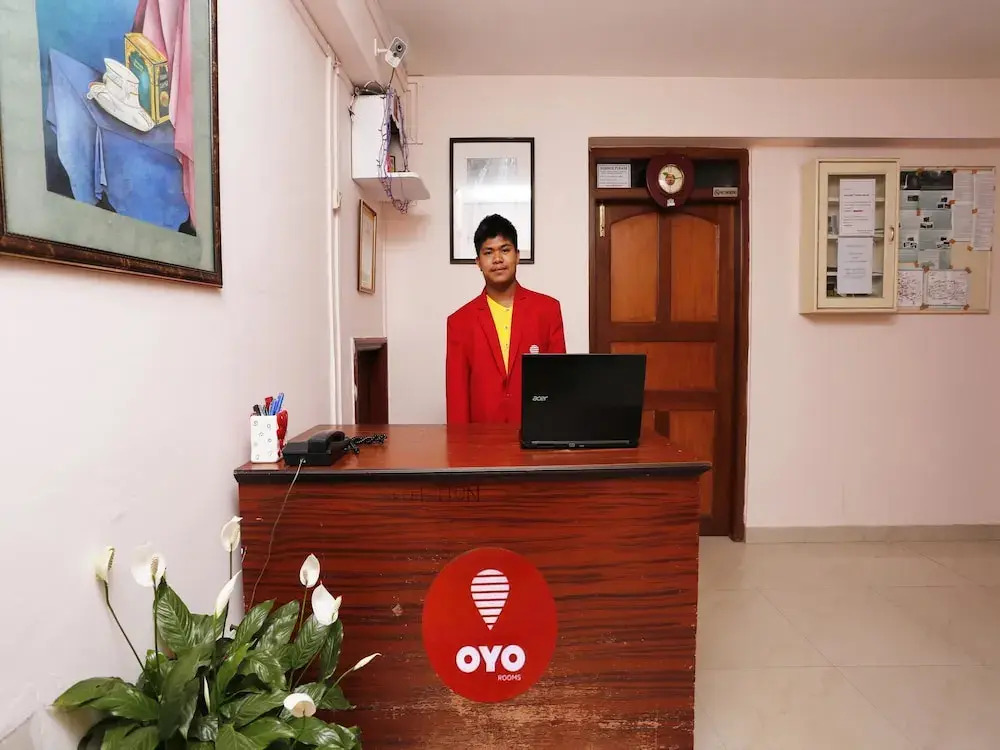 OYO 4740 White Orchid