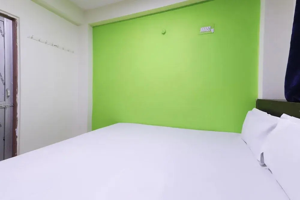 Spot On 37422 Kakul Stay Inn