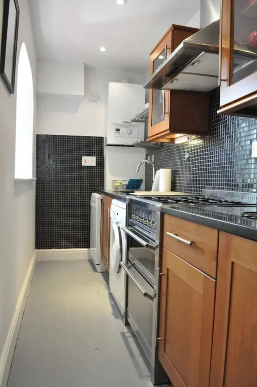 Bright 1 Bedroom Flat Perfect for City Getaway