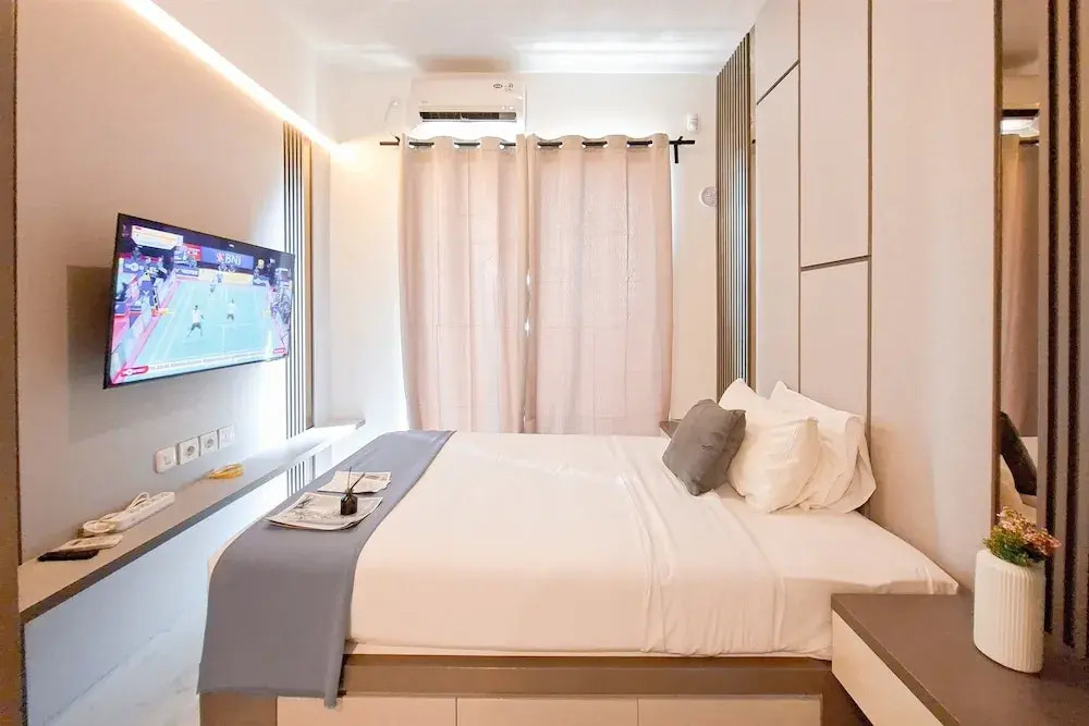 Modern Style Studio At Apartment Sky House Bsd