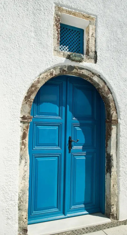 Nikos Villas