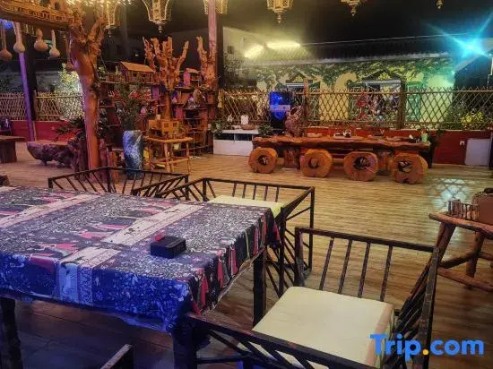 Tukes Ligong Be Courtyard Homestay Reception Center