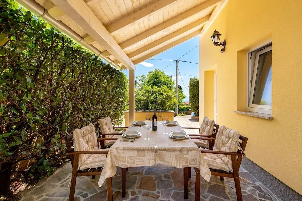 Apartments Makora