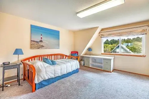 Surf Watch House in Copalis Beach