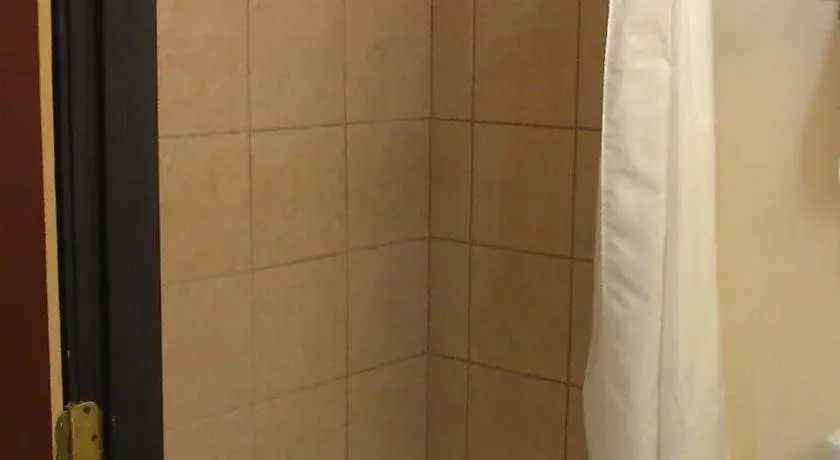 Robinson Inn and Suites