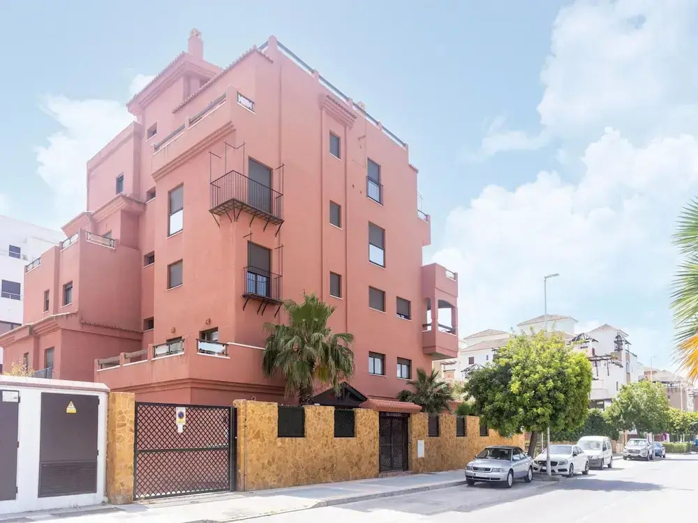 Spacious Apartment With 2 Terraces