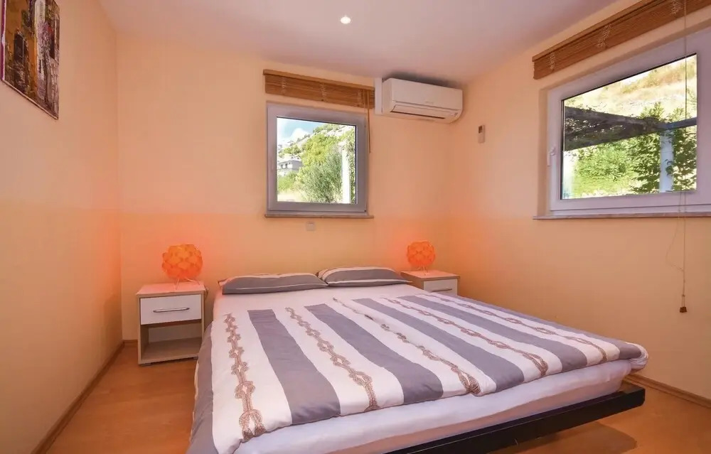Awesome Home in Pisak With Wifi and 2 Bedrooms