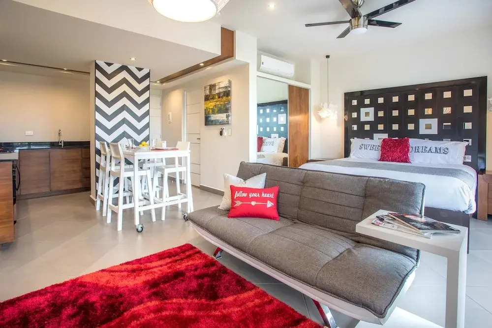 Honey B Suites