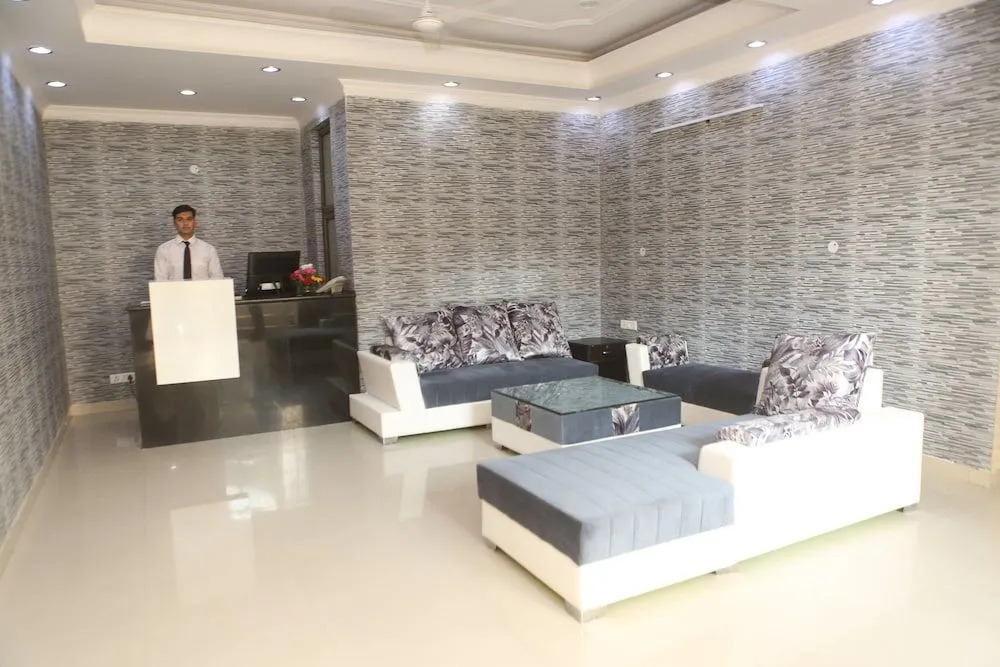 Mint City Center Suites