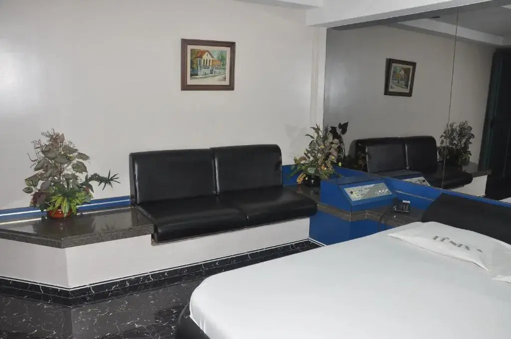 Hotel Fênix (Только для взрослых)